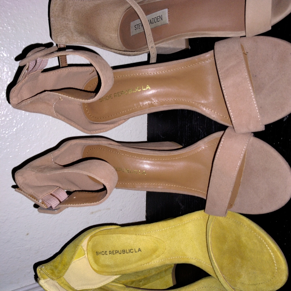 Shoe Republic LA Women's Tan and Yellow Heels